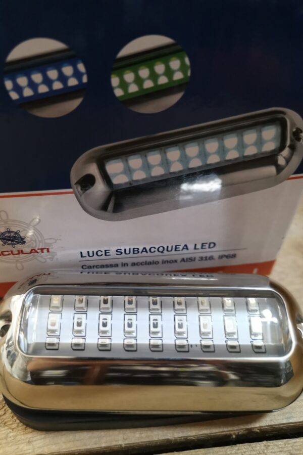 LUCE SUBACQUEA A LED