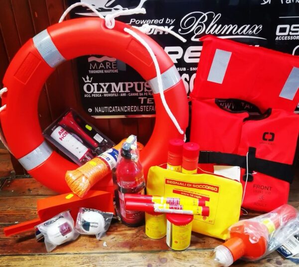 KIT SOCCORSO ENTRO LE 6 MIGLIA